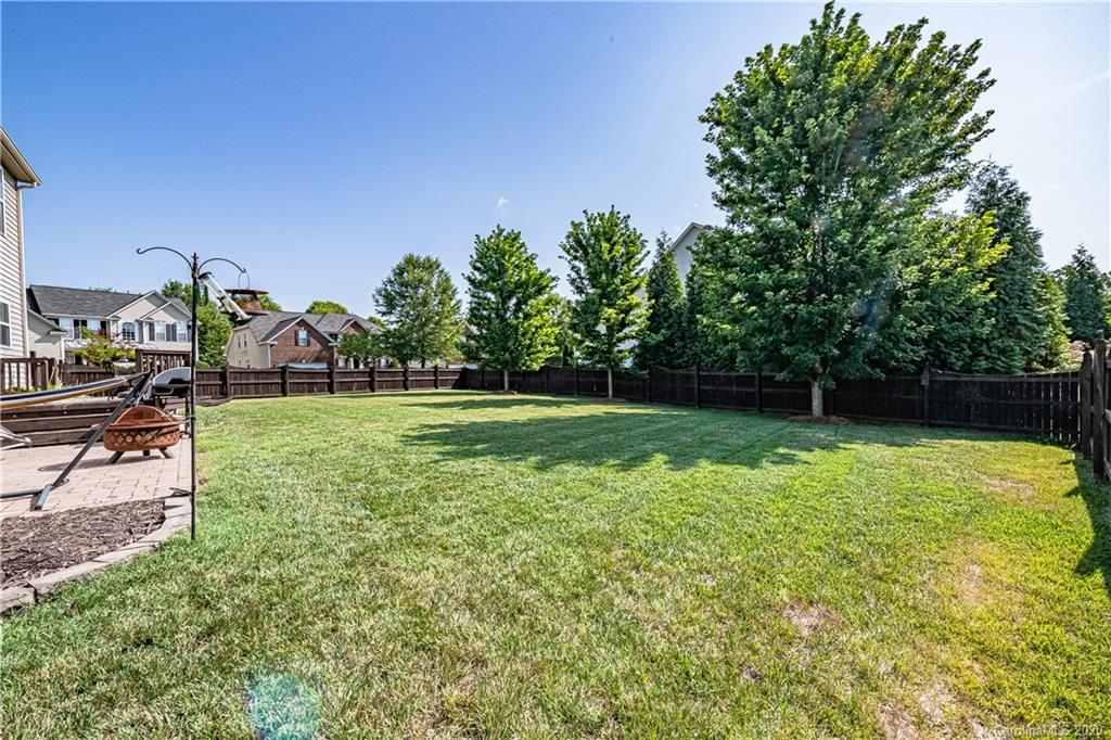 640 Alsace Lane Fort Mill, SC 29708 - Photo 34 of 36 a view of a garden