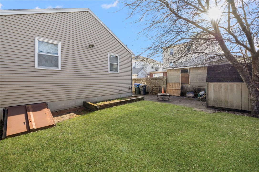 76 Moorefield Street Providence, RI 02909 - Photo 2 of 41