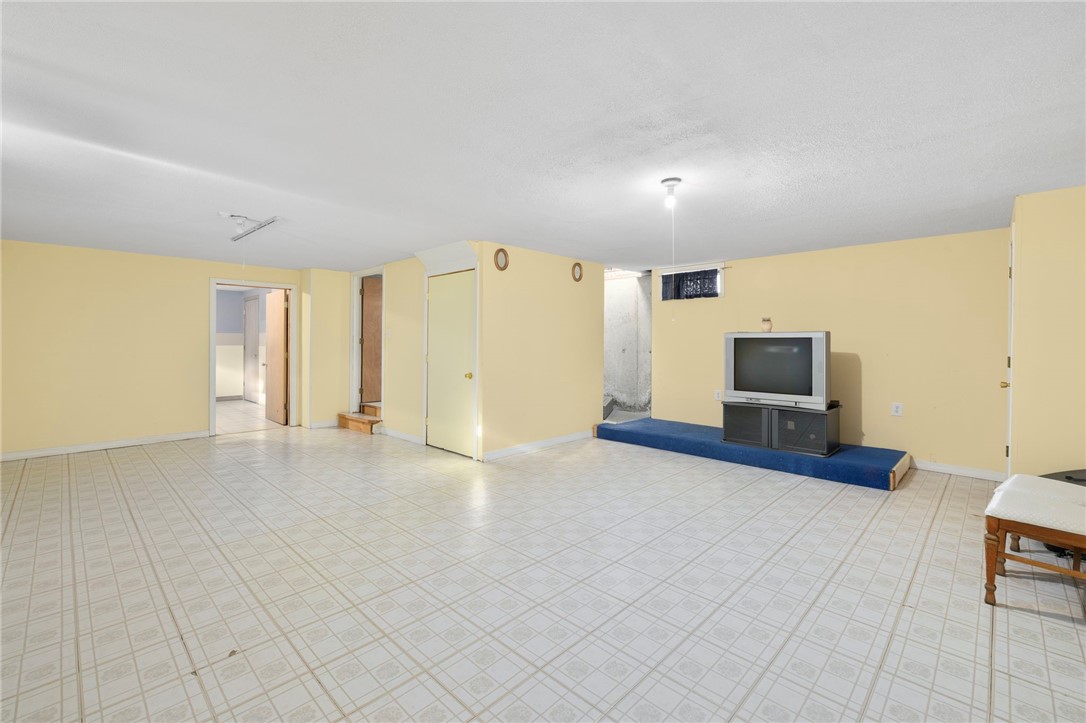 76 Moorefield Street Providence, RI 02909 - Photo 29 of 41