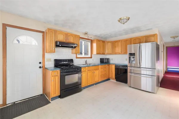 $360,000 | 76 Moorefield Street, Providence, RI 02909