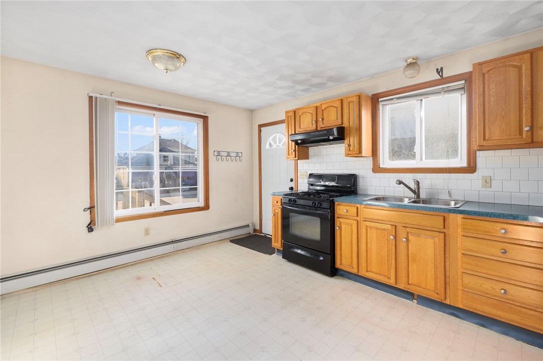 76 Moorefield Street Providence, RI 02909 - Photo 7 of 41