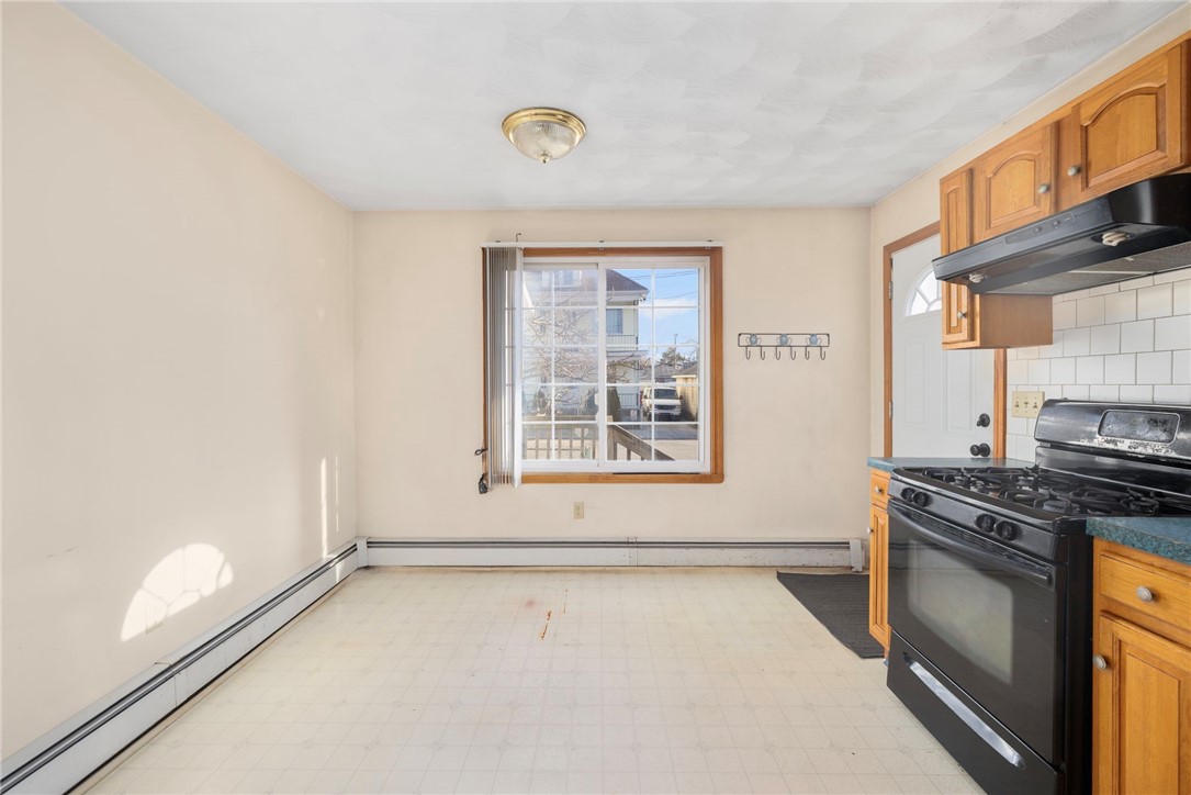 76 Moorefield Street Providence, RI 02909 - Photo 8 of 41