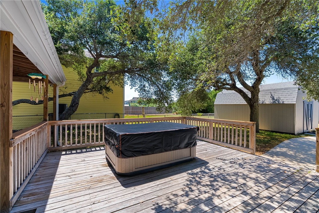 2001 South Mathis Street Rockport, TX 78382 - Photo 37 of 47 Gallery Image 37