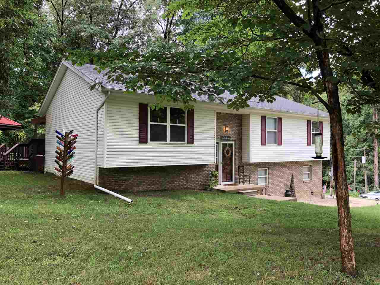 75 Poplar View Lane Bedford, IN 47421 - Photo 1 of 20 Gallery Image 1
