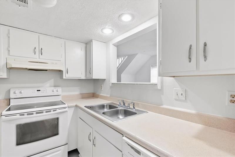 1714 Wynndowne Trail Smyrna, GA 30080 - Photo 5 of 18