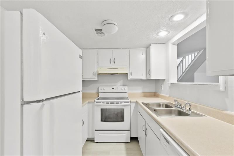 1714 Wynndowne Trail Smyrna, GA 30080 - Photo 6 of 18