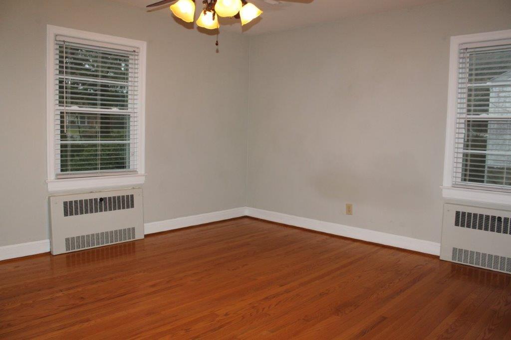3545 Windsor Road Roanoke, VA 24018 - Photo 23 of 47 Hardwoods