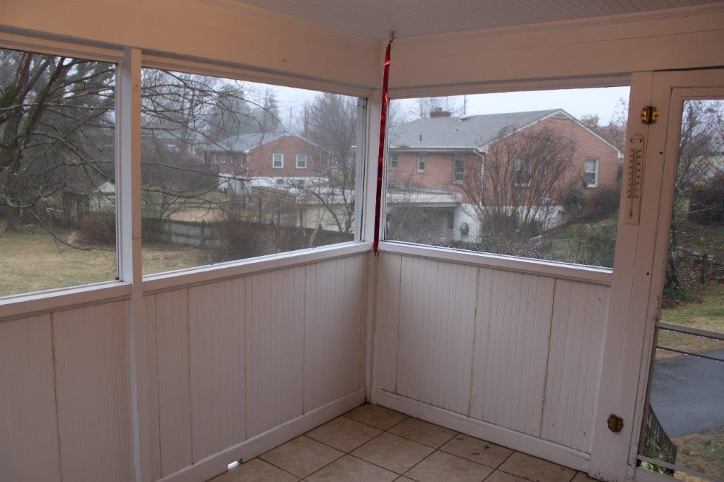 3545 Windsor Road Roanoke, VA 24018 - Photo 33 of 47 Screened Porch 1