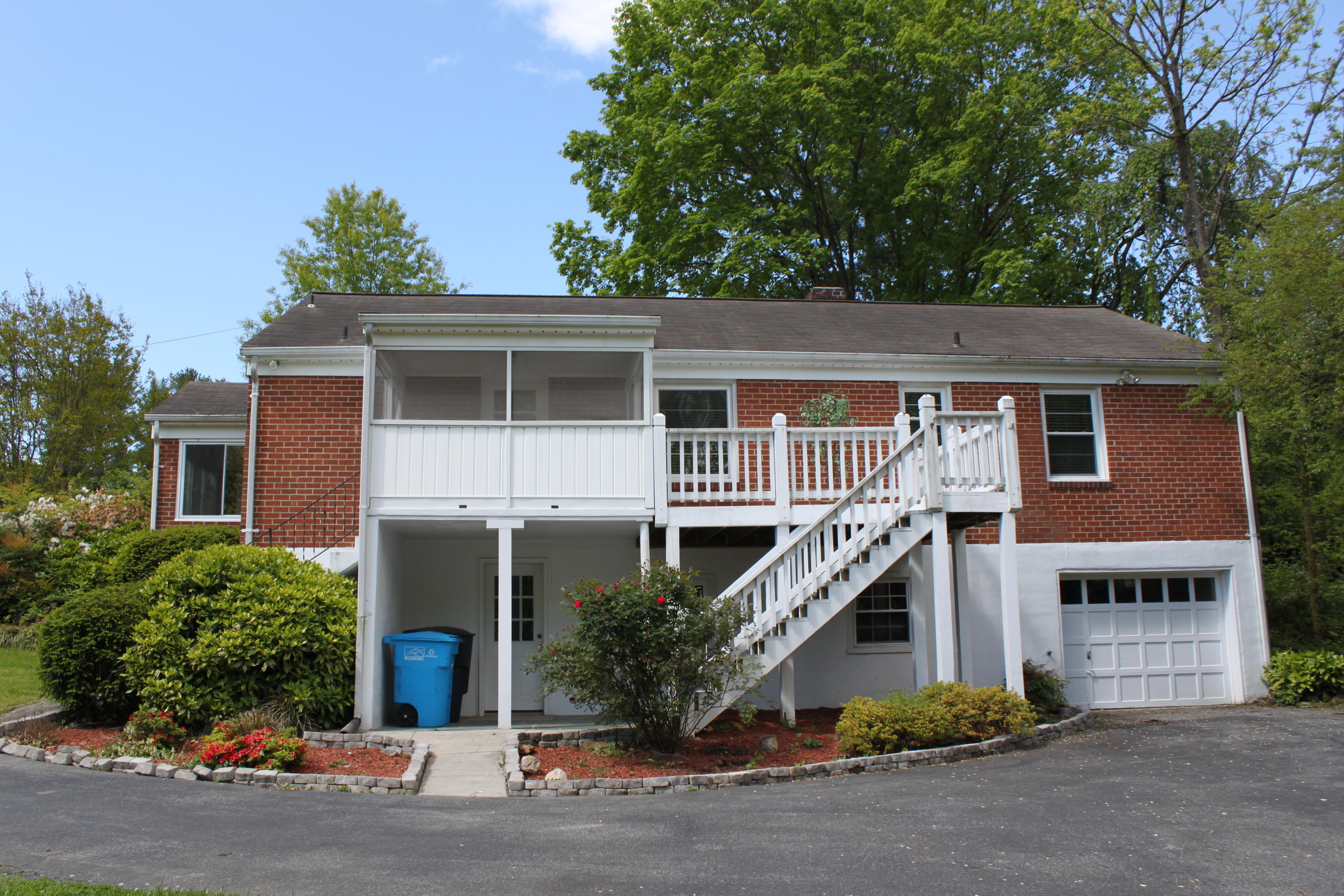 3545 Windsor Road Roanoke, VA 24018 - Photo 9 of 47 Back Deck & Screened Porch
