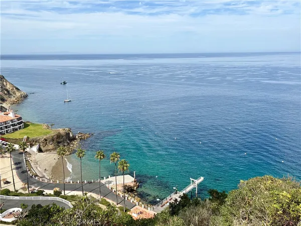 $825,000 | 36 Camino De Flores, Avalon, CA 90704
