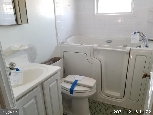 1942 Quentin Road Dundalk, MD 21222 - Photo 13 of 20 Bathroom