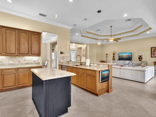 $725,000 | 7191 Corning Circle, Boynton Beach, FL 33437