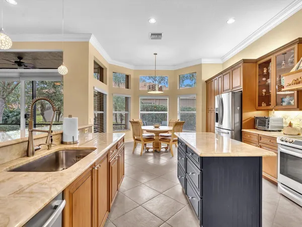 $725,000 | 7191 Corning Circle, Boynton Beach, FL 33437