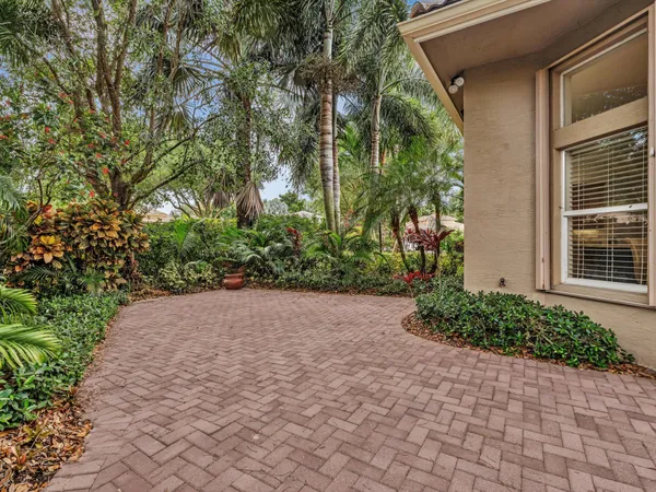 $725,000 | 7191 Corning Circle, Boynton Beach, FL 33437