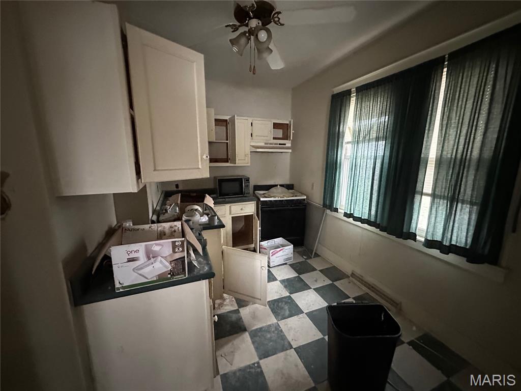 526 West 4th Street Centralia, IL 62801 - Photo 8 of 27