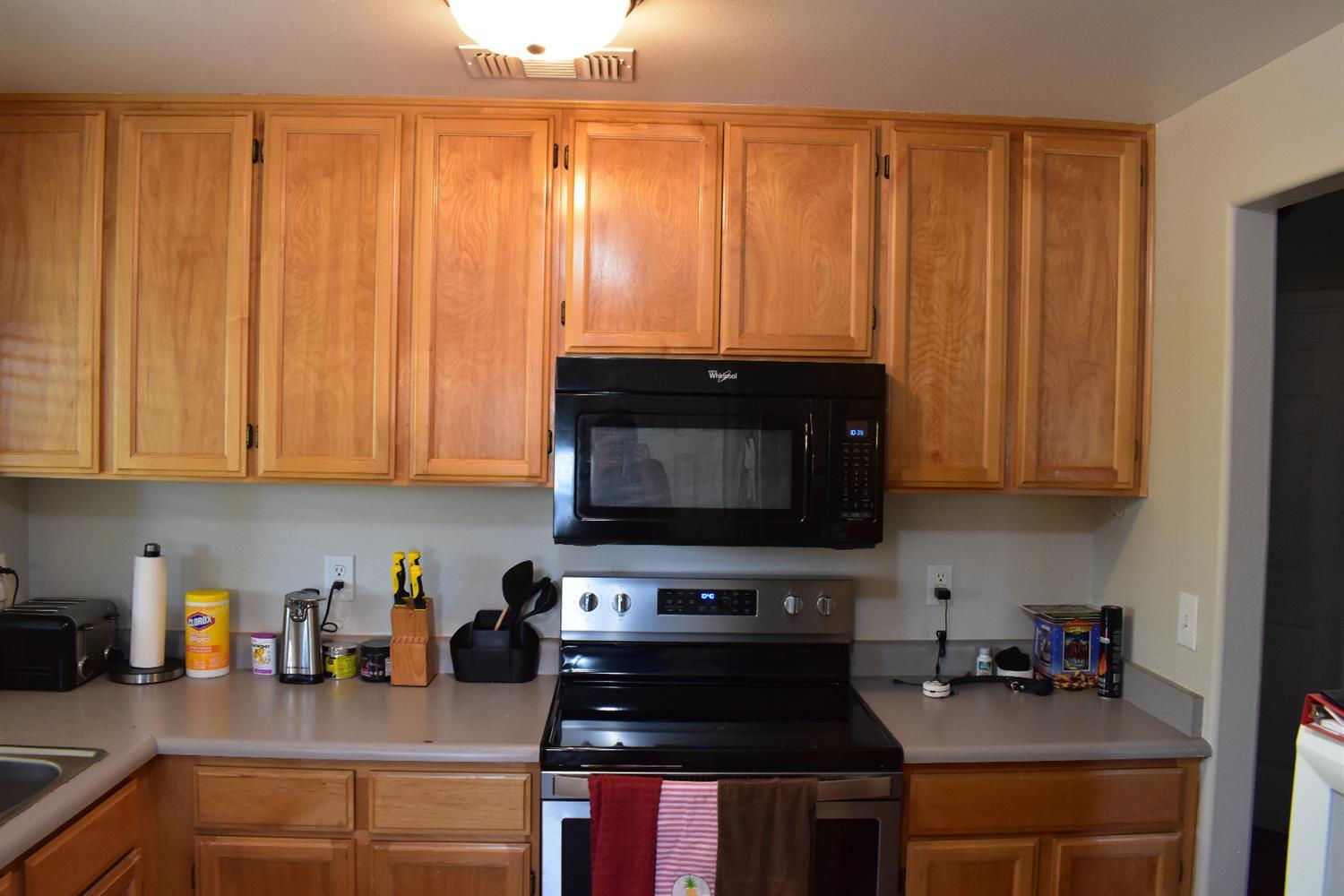 998 Ridgeview Drive Eagle Point, OR 97524 - Photo 4 of 13 Additional Photo