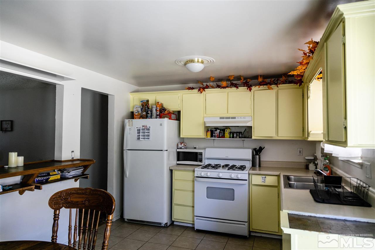10003 Obsidian Drive Reno, NV 89506 - Photo 13 of 35 Photo 13
