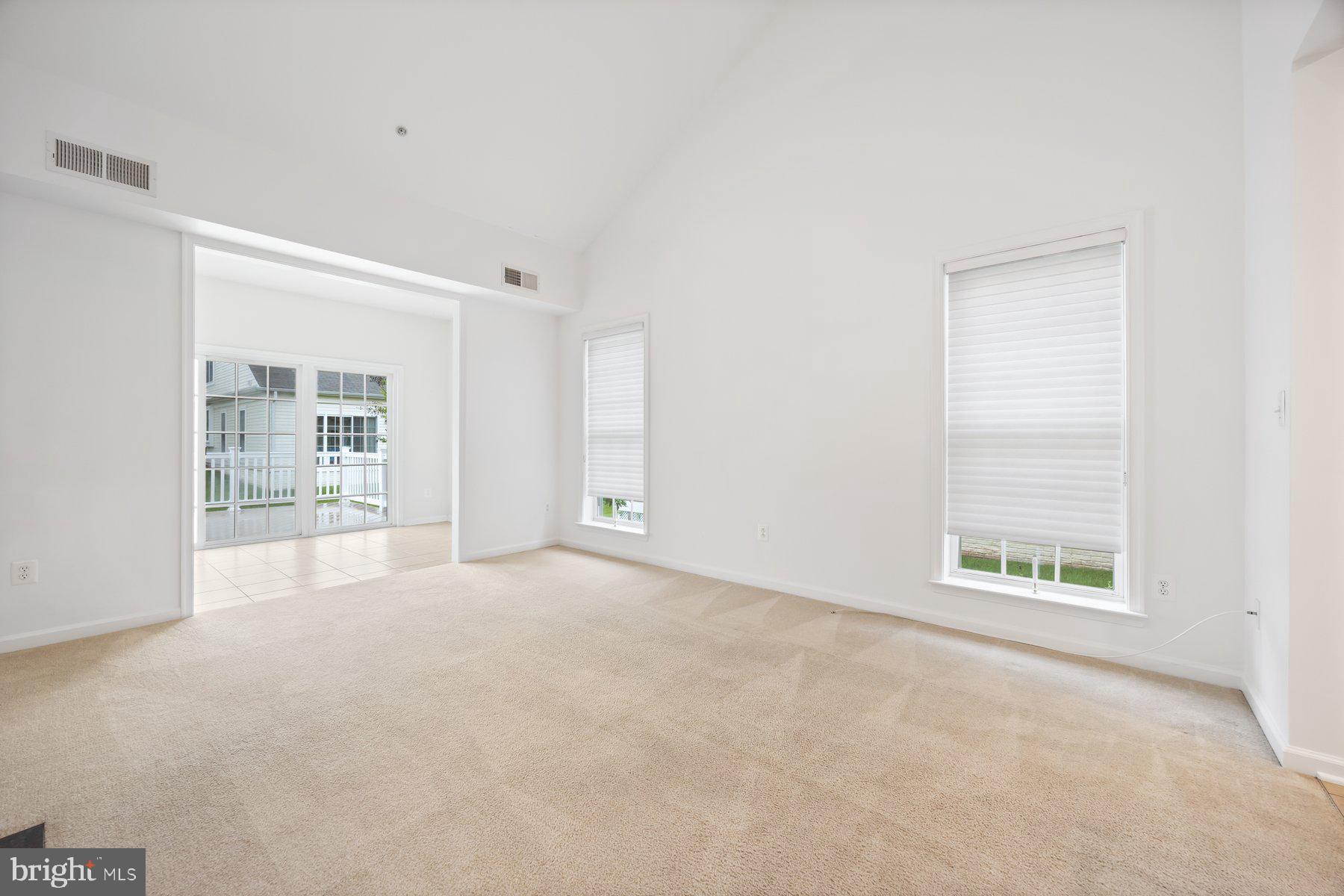 840 Horseshoe Lane, Unit 171 Taneytown, MD 21787 - Photo 12 of 37 an empty room with windows