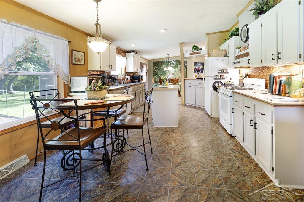 2202 West Huckleberry Road Sanford, MI 48657 - Photo 17 of 64