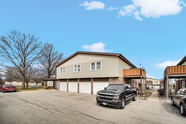 $225,900 | 19532 116th Avenue, Unit D, Mokena, IL 60448