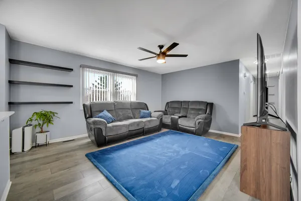 $225,900 | 19532 116th Avenue, Unit D, Mokena, IL 60448