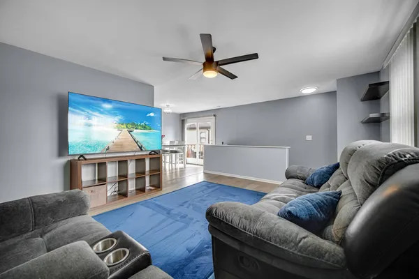 $225,900 | 19532 116th Avenue, Unit D, Mokena, IL 60448