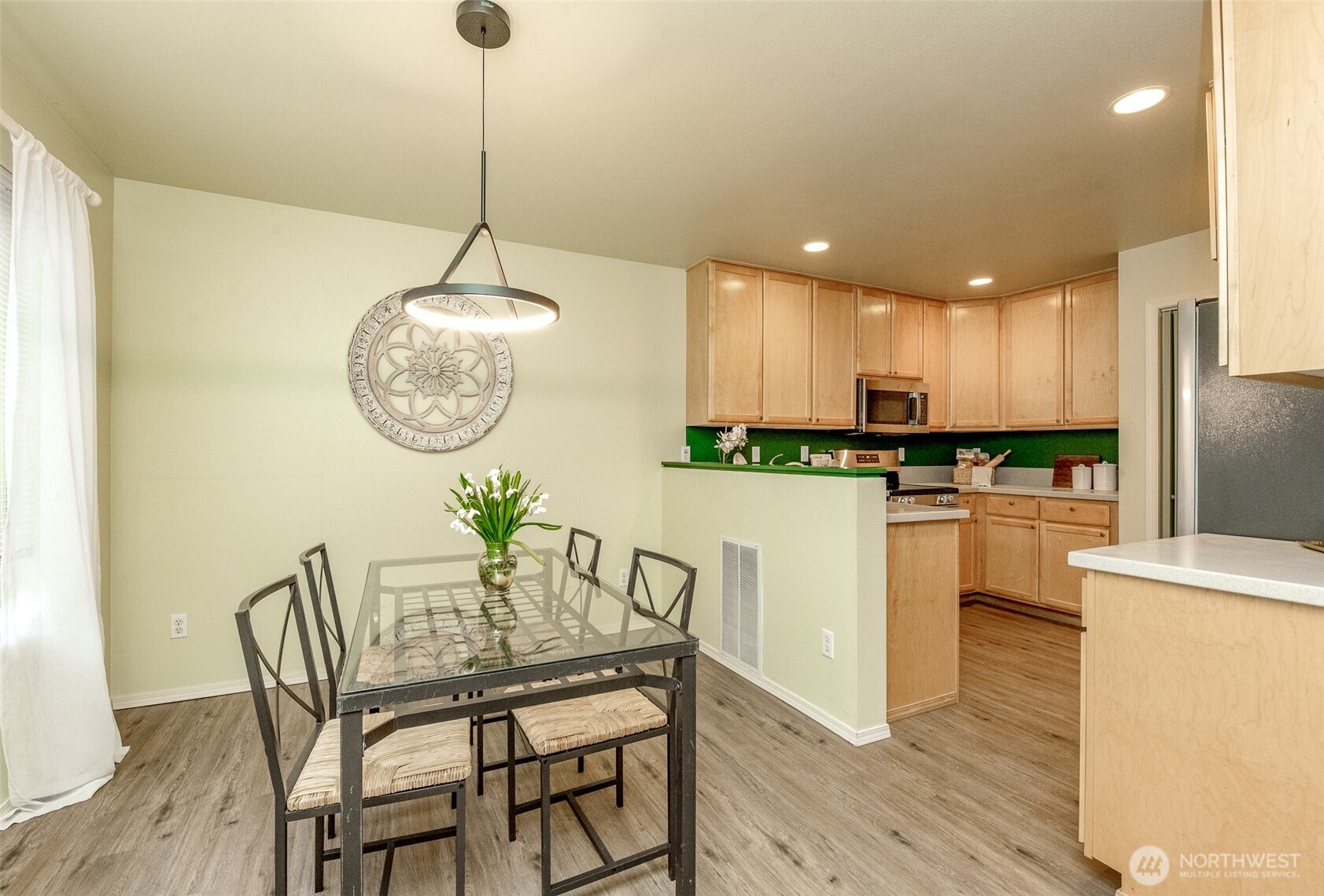 19151 110th Place Southeast Renton, WA 98055 - Photo 7 of 33 Gallery Image 7