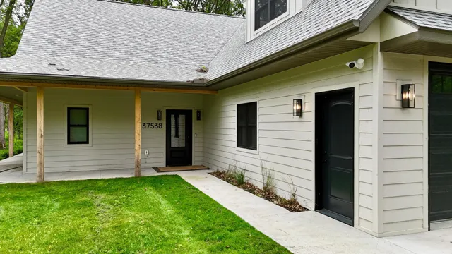 $799,900 | 37538 Norwood Lane, Battle Lake, MN 56515