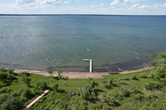 $799,900 | 37538 Norwood Lane, Battle Lake, MN 56515