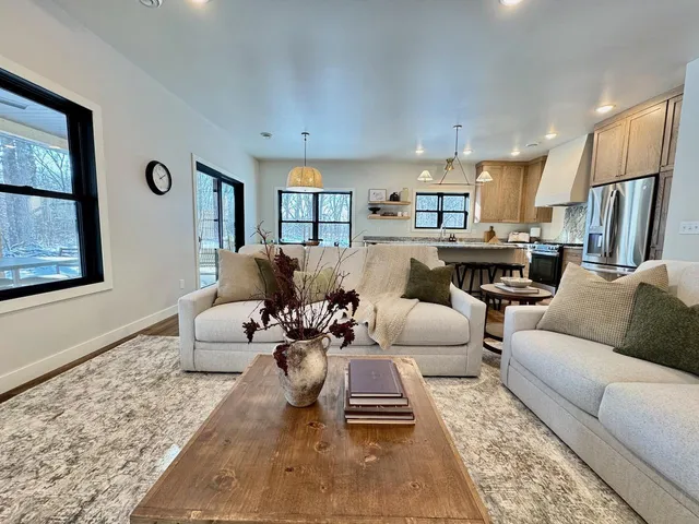 $799,900 | 37538 Norwood Lane, Battle Lake, MN 56515