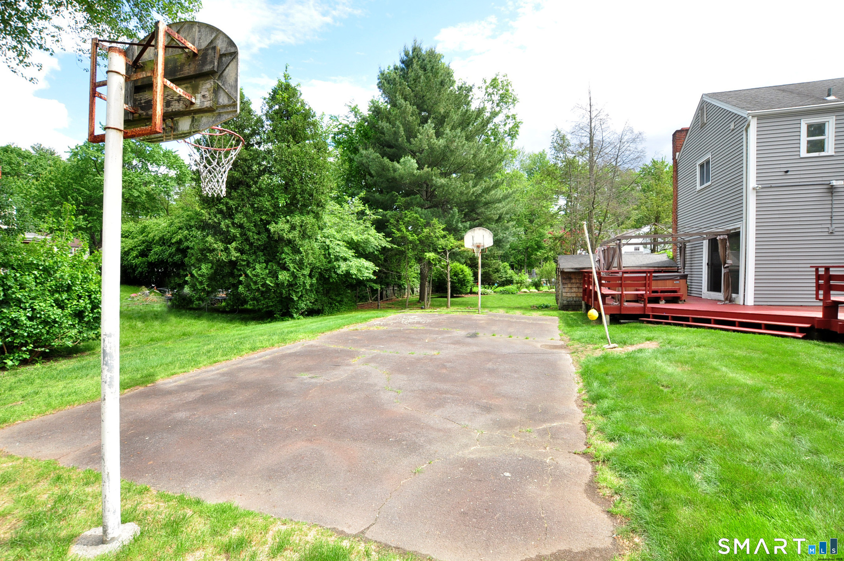 16 Miamis Road West Hartford, CT 06117 - Photo 38 of 39