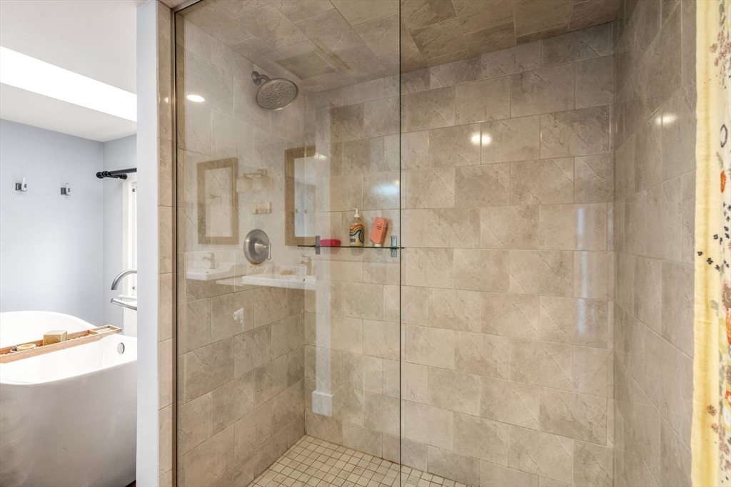 19 Middle Street Marblehead, MA 01945 - Photo 33 of 39