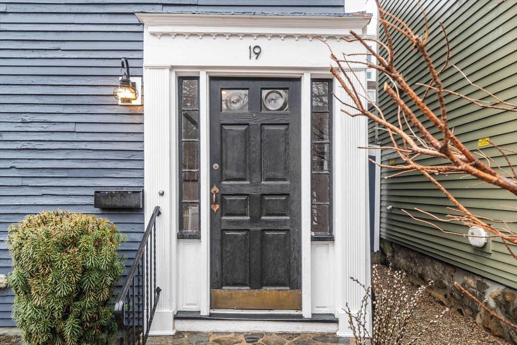 19 Middle Street Marblehead, MA 01945 - Photo 36 of 39