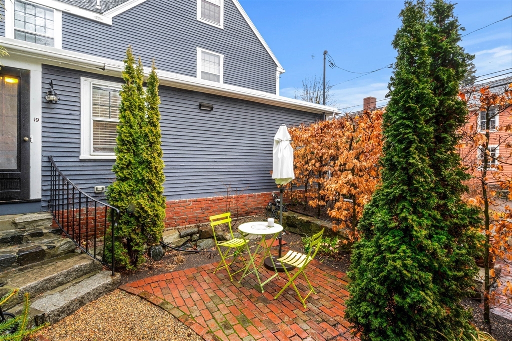 19 Middle Street Marblehead, MA 01945 - Photo 37 of 39