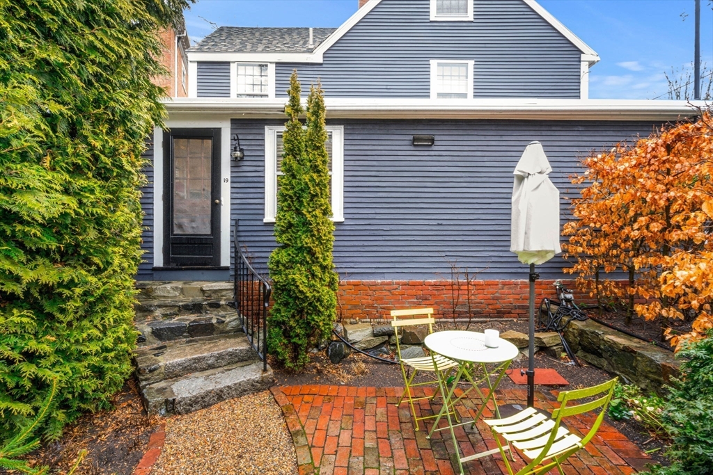 19 Middle Street Marblehead, MA 01945 - Photo 38 of 39