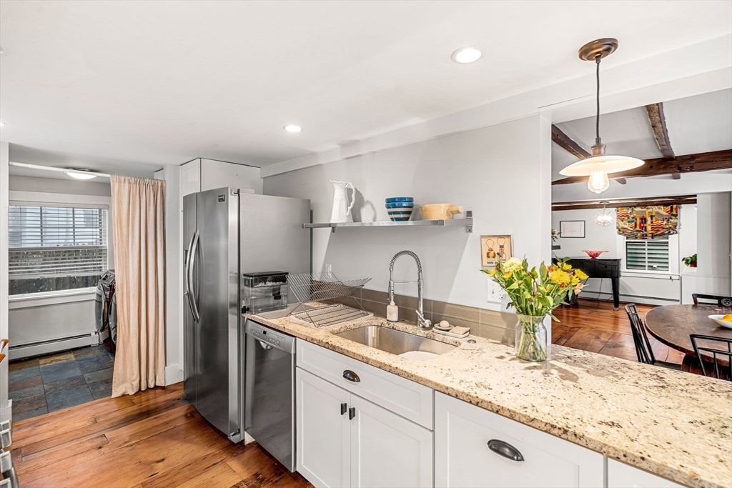 19 Middle Street Marblehead, MA 01945 - Photo 9 of 39