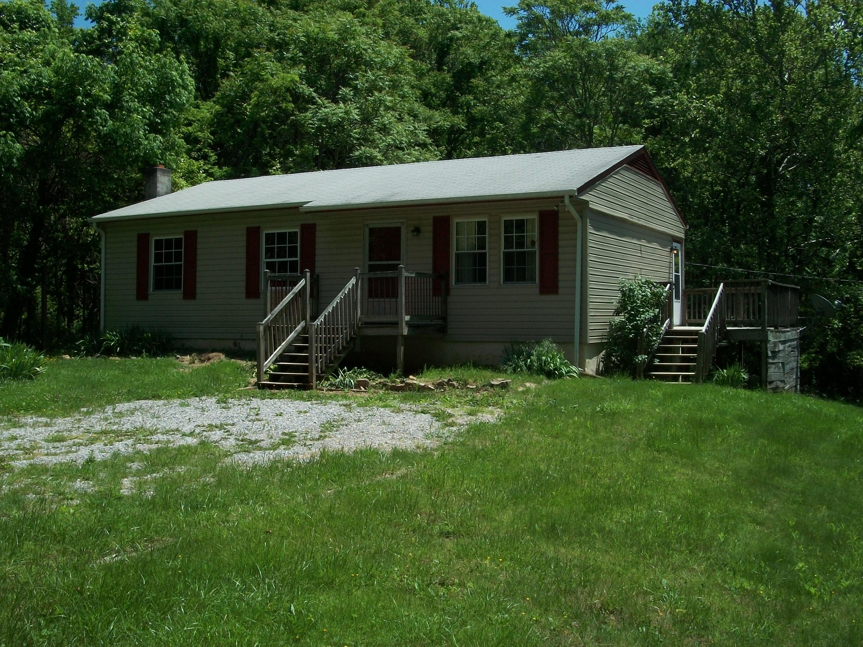 6598 Newport Road Catawba, VA 24070 - Photo 1 of 12 100_2517