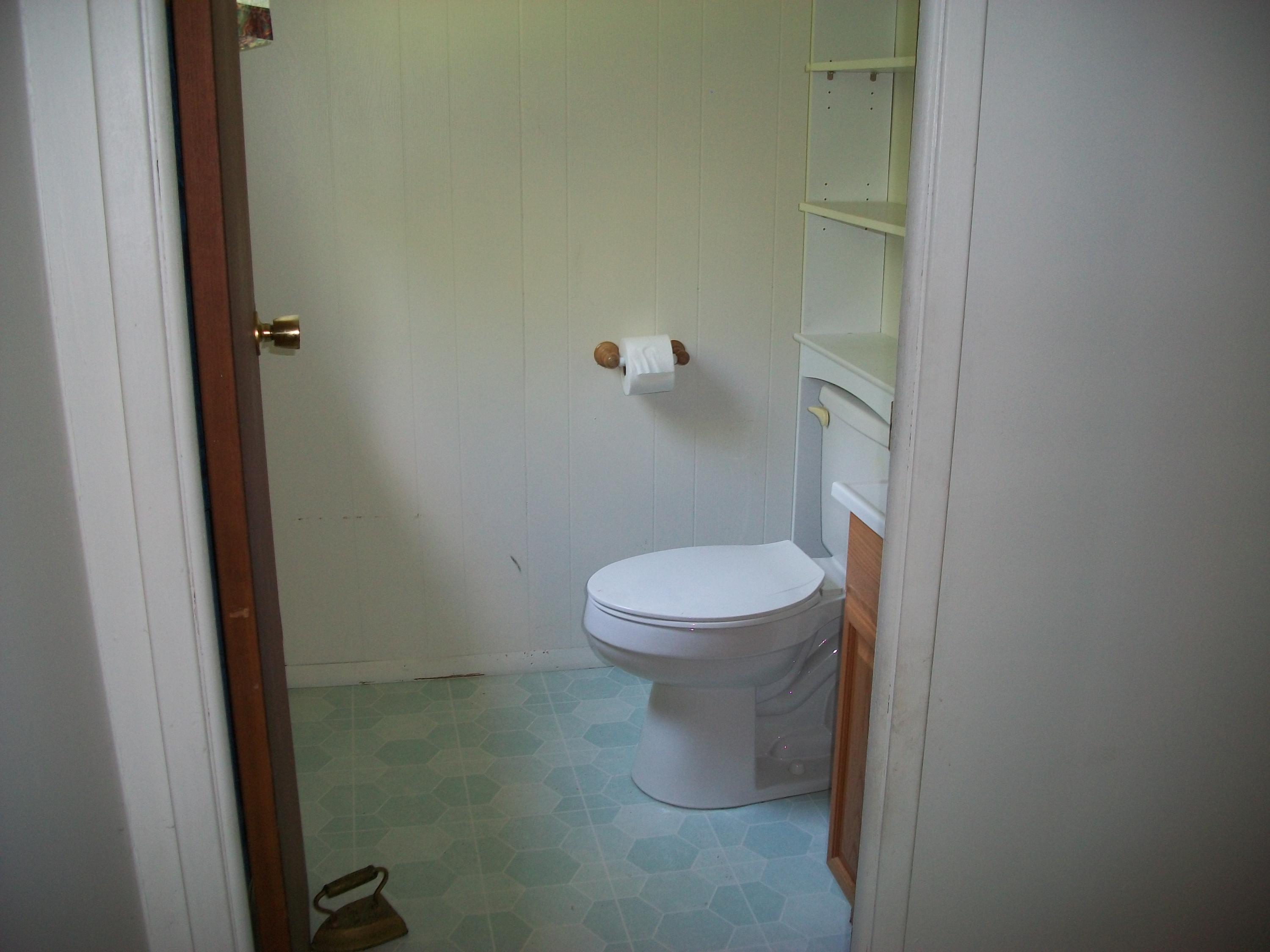 6598 Newport Road Catawba, VA 24070 - Photo 8 of 12 100_2524