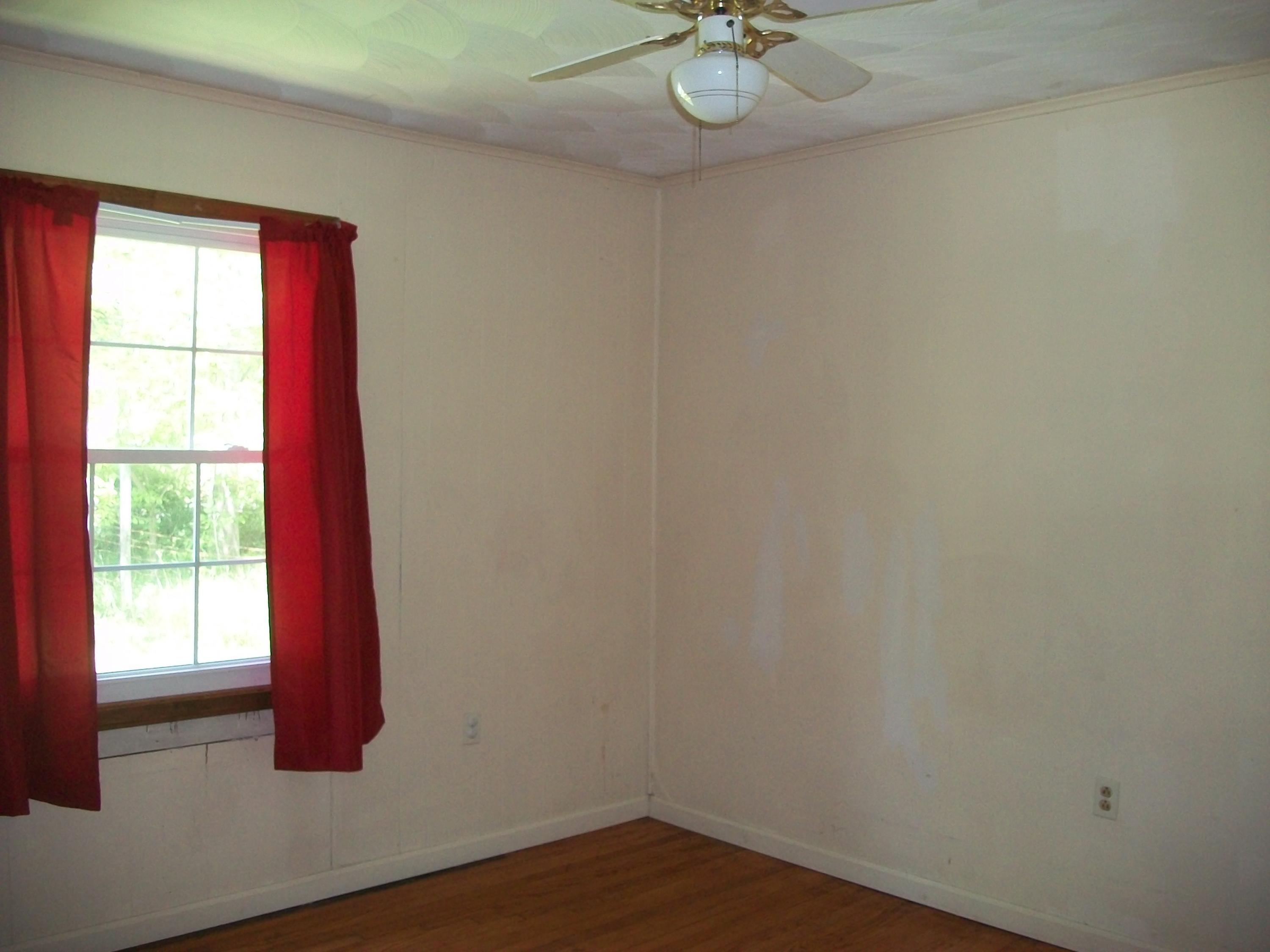 6598 Newport Road Catawba, VA 24070 - Photo 9 of 12 100_2525