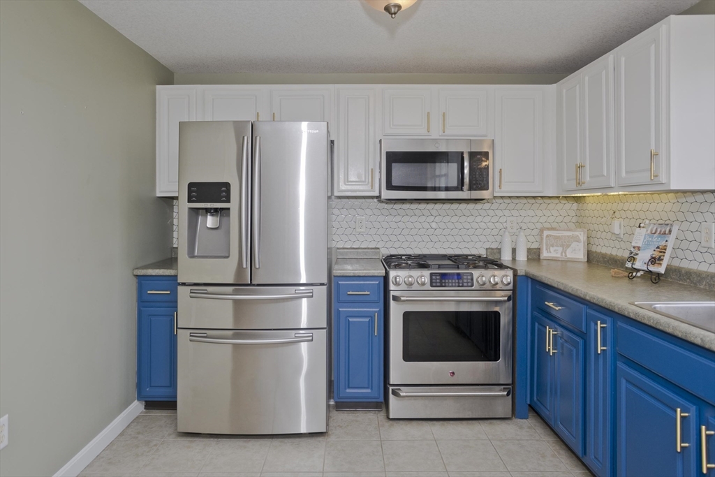 45 Spring St Extension South Hadley, MA 01075 - Photo 10 of 42 Gallery Image 10