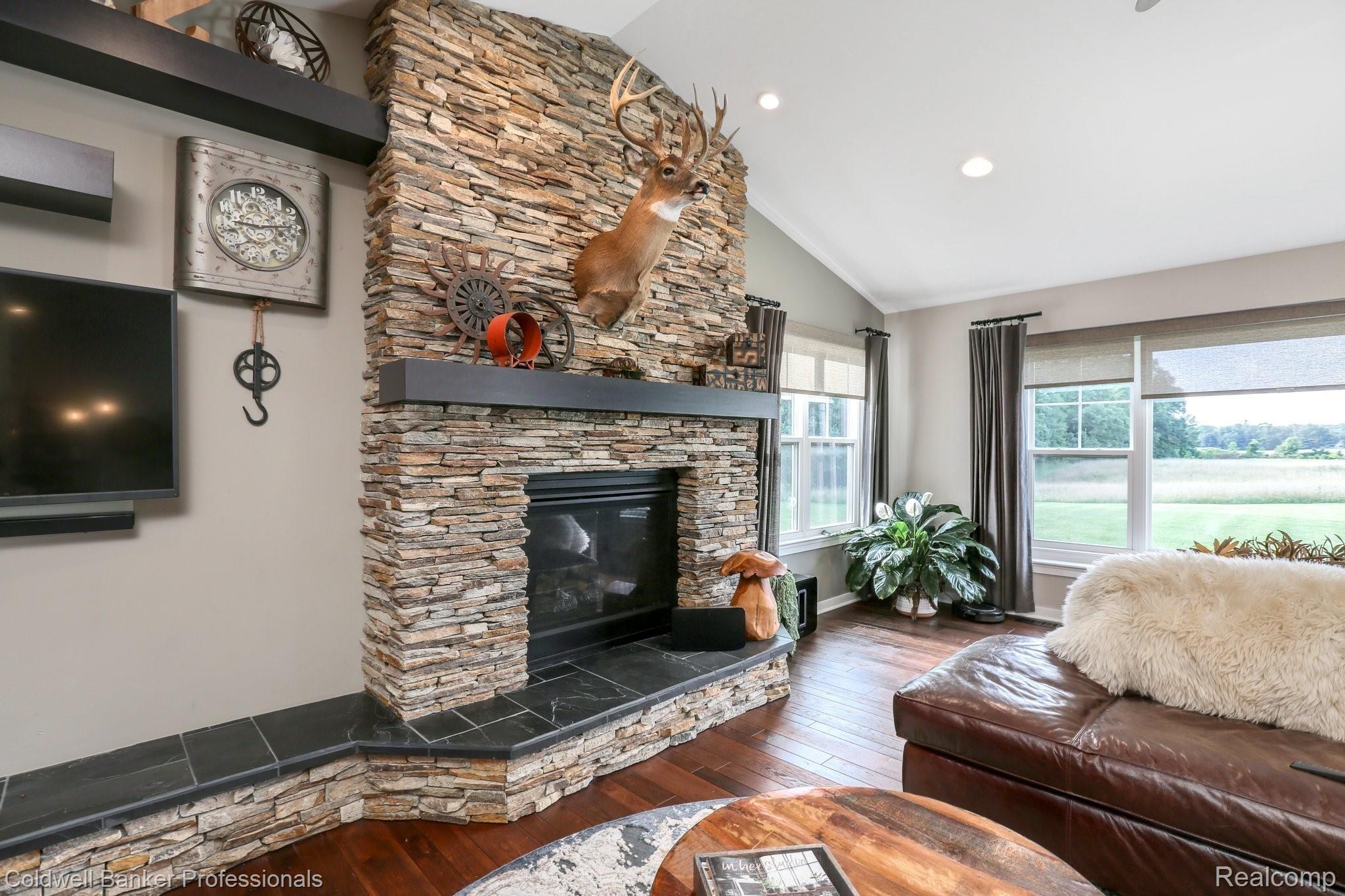 8665 Oakhill Road Clarkston, MI 48348 - Photo 10 of 49 Every detail has been thought through