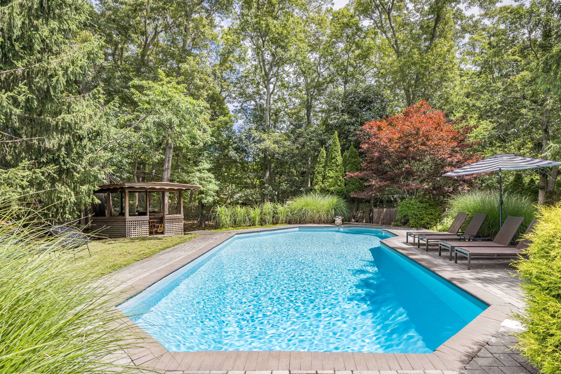 27 Sandra Road East Hampton, NY 11937 - Photo 2 of 15 Gallery Image 2