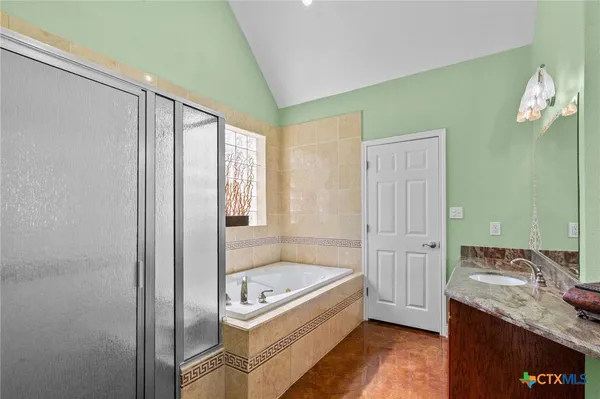 $699,000 | 130 Post Oak Circle, Inez, TX 77968