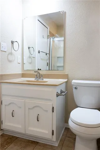 $287,000 | 7406 Northwest Belvidere Parkway, Kansas City, MO 64152