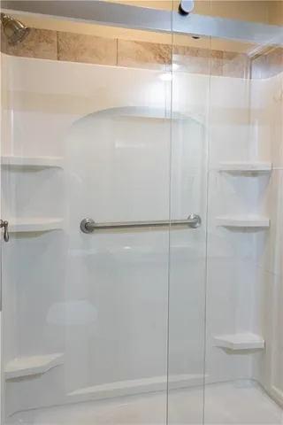 $287,000 | 7406 Northwest Belvidere Parkway, Kansas City, MO 64152