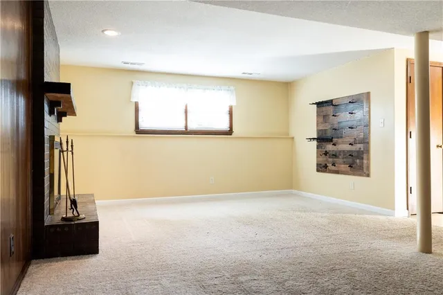 $287,000 | 7406 Northwest Belvidere Parkway, Kansas City, MO 64152