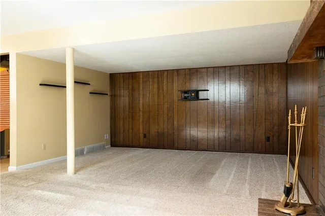 $287,000 | 7406 Northwest Belvidere Parkway, Kansas City, MO 64152