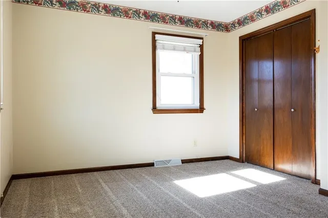 $287,000 | 7406 Northwest Belvidere Parkway, Kansas City, MO 64152