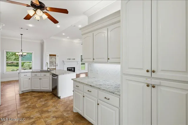 $369,000 | 227 Clubview Circle, Pearl, MS 39208