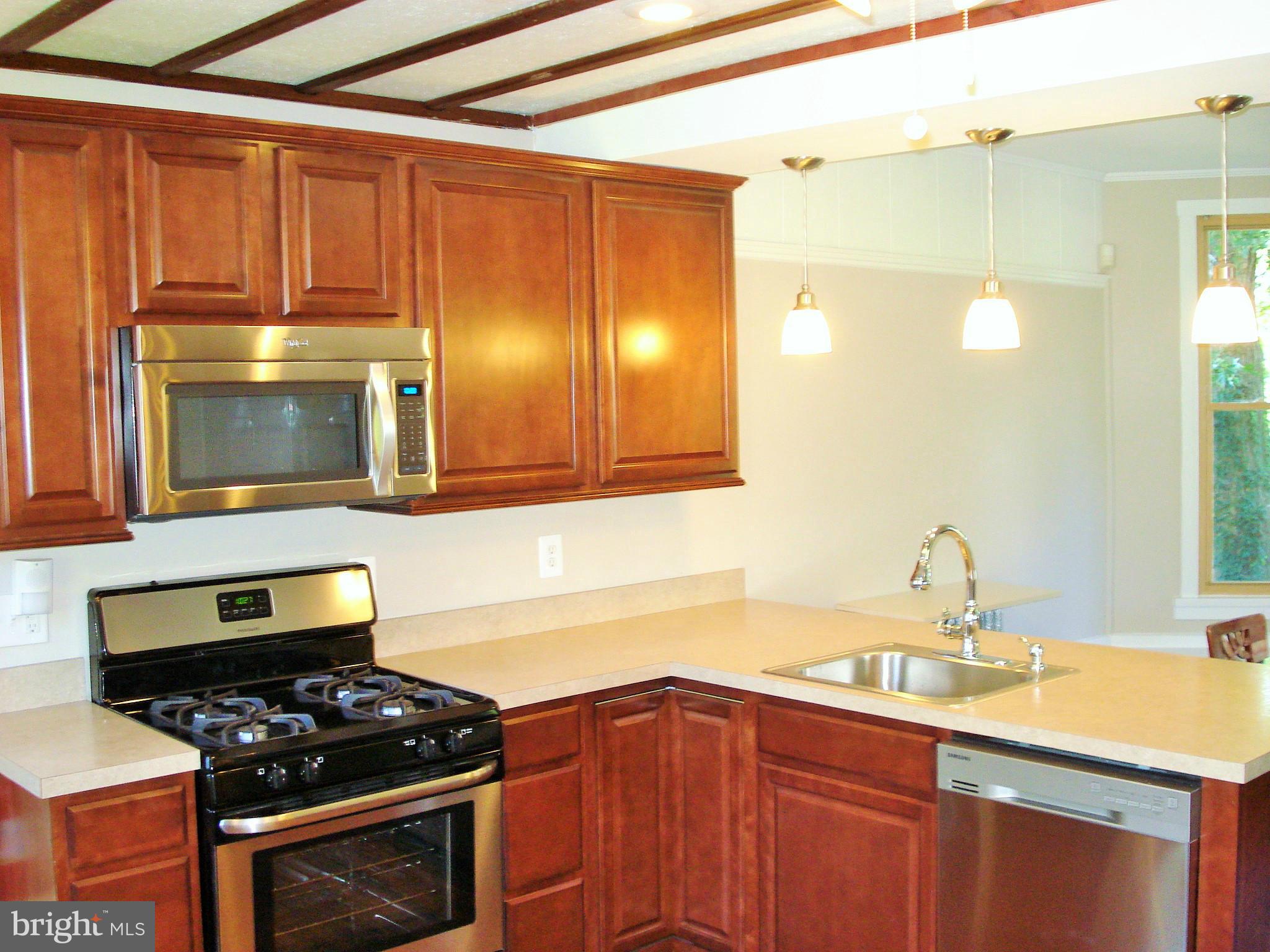 6115 Ridgeview Avenue Baltimore, MD 21206 - Photo 15 of 21 Kitchen
